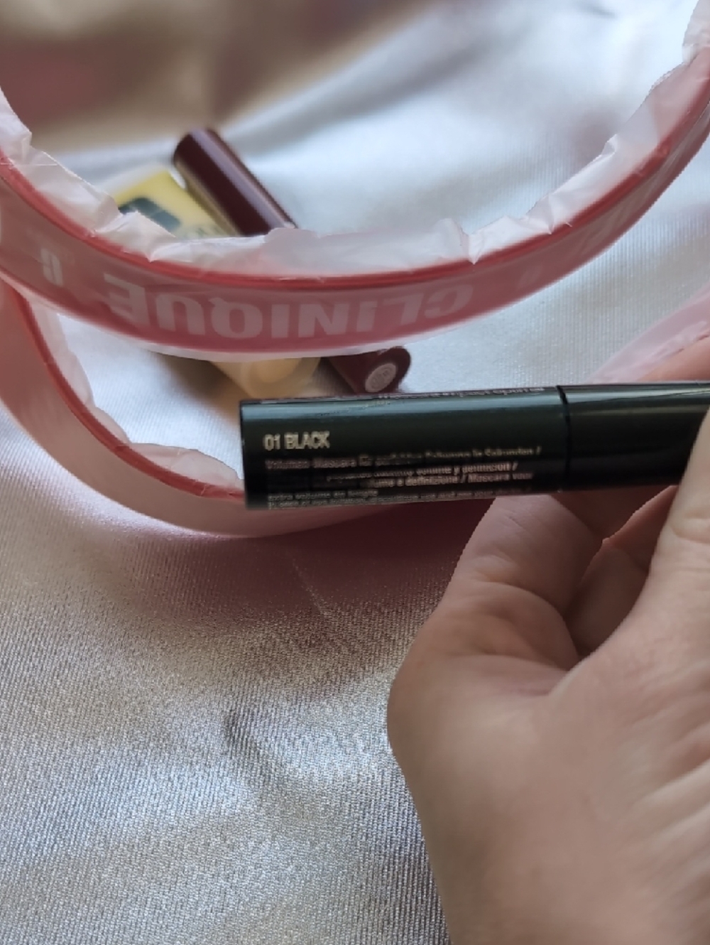 Clinique Metallic Silver Tote Plus Makeup - Picture 2 of 6